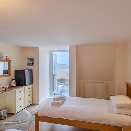 The Penellen Guest Accommodation Room Only Хейл Экстерьер фото